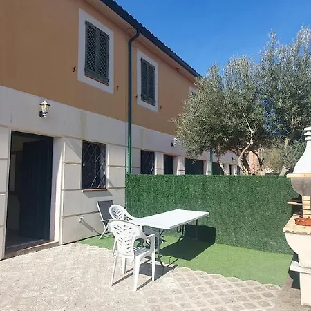 Casa Mas Pinell 93 度假居